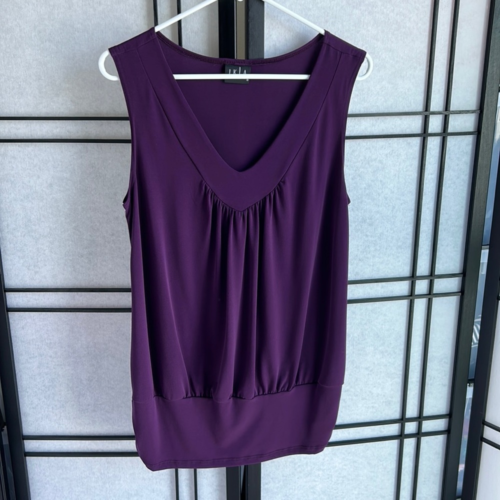 JKLA Sleeveless Blouse Top